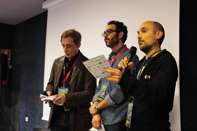 Skepto entra nel vivo con storie di immigrazione, satira e droni Skepto entra nel vivo con storie di immigrazione, satira e droni