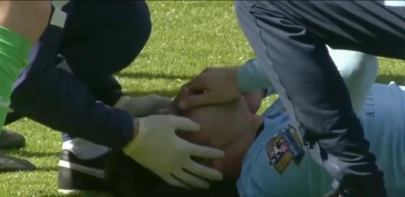 Manchester City, paura per Silva: colpito al volto, serve l’ossigeno Manchester City, paura per Silva: colpito al volto, serve l’ossigeno