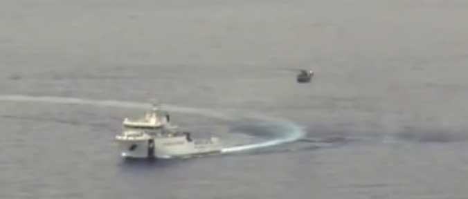 Immigrazione, strage a largo della Sicilia causata da una collisione Immigrazione, strage a largo della Sicilia causata da una collisione