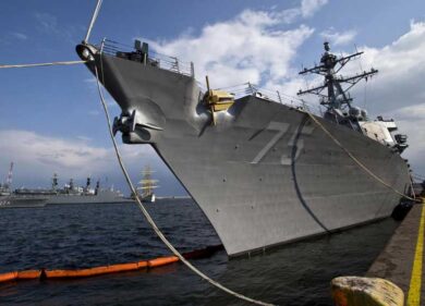 Immigrati, l’Ue: contro gli scafisti possibile una missione militare