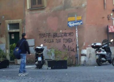 “Toaff, balleremo sulla tua tomba”. Sfregio dei “neri” di Militia al Colosseo
