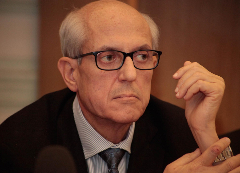 Il prefetto di Milano Tronca visita la caserma Teulié Il prefetto di Milano Tronca visita la caserma Teulié