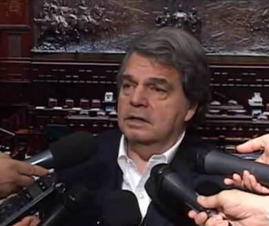 Brunetta: “Giornalisticamente circoncisi”. Guarda il video