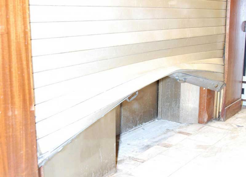 Svaligiata la ‘via dei diamanti’ a Londra: maxi-furto da 275 milioni di euro. Foto Svaligiata la ‘via dei diamanti’ a Londra: maxi-furto da 275 milioni di euro. Foto