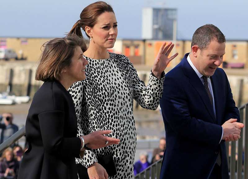 Kate Middleton e Michelle Hunziker, icone glamour a confronto Kate Middleton e Michelle Hunziker, icone glamour a confronto