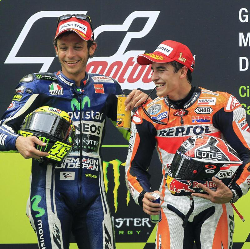 Valentino Rossi, il padre: “Che gusto bastonare i giovani” Valentino Rossi, il padre: “Che gusto bastonare i giovani”