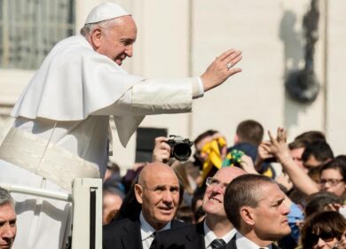 Domenica al mare per il Papa. Festa ad Ostia per Francesco