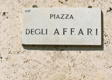 Piazza Affari, da Mps a Eni a Mediaset: i titoli per cavalcare il toro