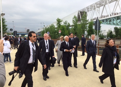 Inaugurazione Expo: Monti ignorato e la sfiga di entrare con Lapo. CATTIVERIE Inaugurazione Expo: Monti ignorato e la sfiga di entrare con Lapo. CATTIVERIE