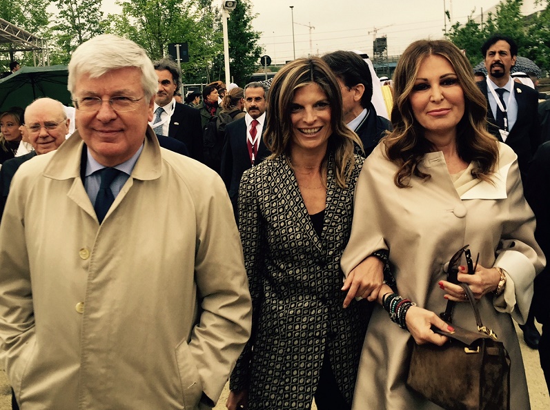 Inaugurazione Expo: Monti ignorato e la sfiga di entrare con Lapo. CATTIVERIE Inaugurazione Expo: Monti ignorato e la sfiga di entrare con Lapo. CATTIVERIE