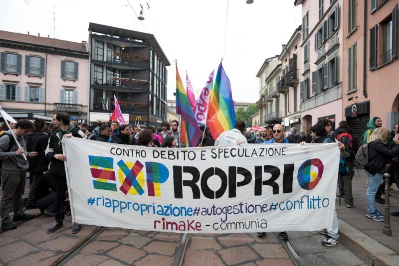 Expo, i black bloc devastano il centro di Milano Expo, i black bloc devastano il centro di Milano