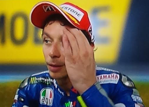 MotoGp, Valentino Rossi: “200° podio non è male”. Ma Lorenzo domina MotoGp, Valentino Rossi: “200° podio non è male”. Ma Lorenzo domina