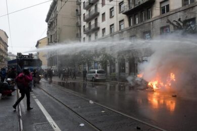 No-Expo, test del Dna per i black bloc. “Ma erano solo writer”