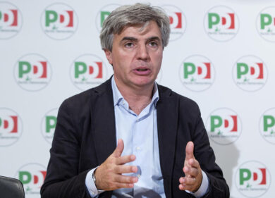 Pd, la sinistra punta su Speranza: “Eì lui l’alternativa a Renzi”