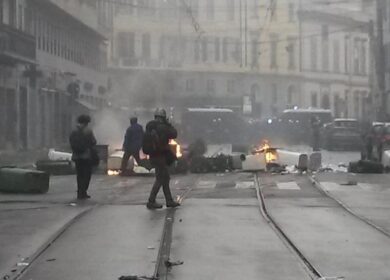Expo – Ad della Rolex a Renzi: inaccettabile affiancarci a black bloc