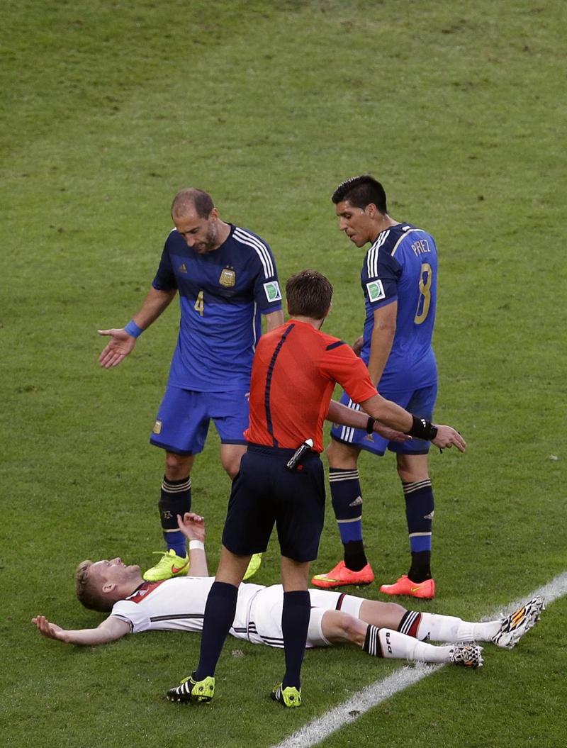 Rizzoli si racconta: la vita da arbitro, Ibra, Messi, calciopoli e…