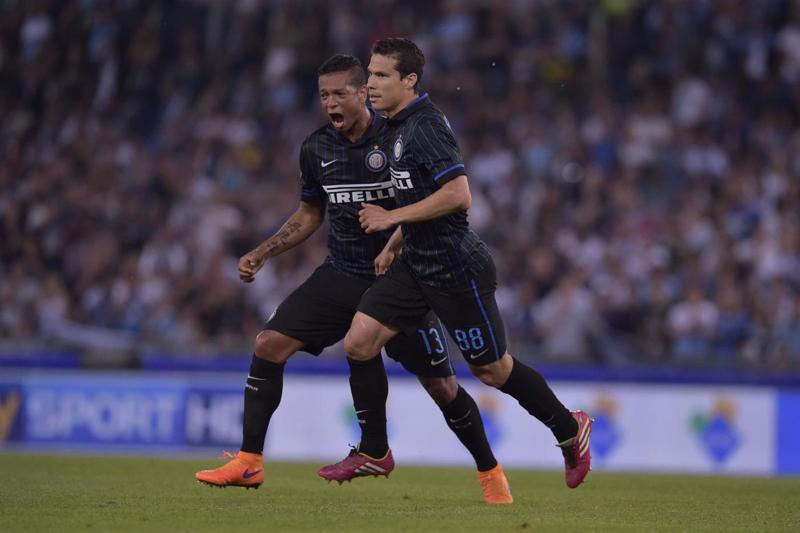 Hernanes affonda la Lazio e veleno su Lotito. “La capriola? Per lui” Hernanes affonda la Lazio e veleno su Lotito. “La capriola? Per lui”