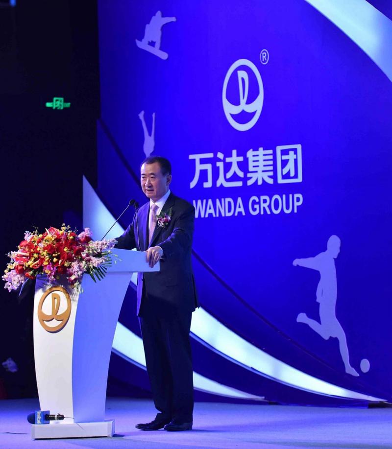 Milan, Mister Wanda intanto si compra un Monet da collezione