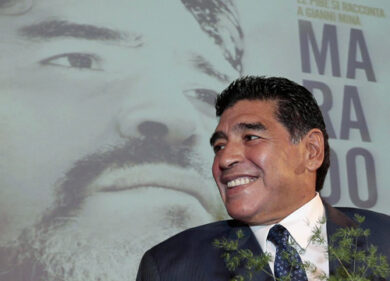 Fisco, a giudizio Maradona e il suo avvocato per offese a Equitalia