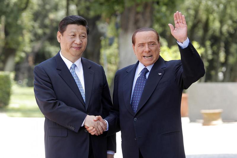 Berlusconi e i cinesi: “Xi Jinping vuole che resti con nel Milan”
