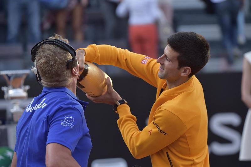 “Roma, è senza sindaco”. Federtennis, rivolta contro Marino “Roma, è senza sindaco”. Federtennis, rivolta contro Marino