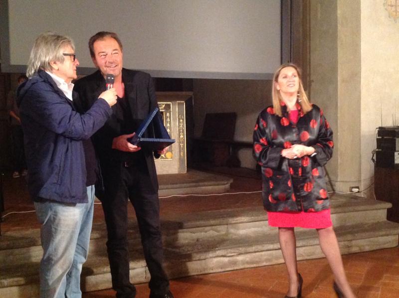 Sebastiano Somma: “Il bacio azzurro” e l’impegno sociale. In autunno in teatro” Sebastiano Somma: “Il bacio azzurro” e l’impegno sociale. In autunno in teatro”