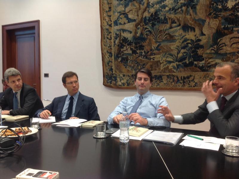 Intesa e Eurizon lanciano GP Unica Facile, nuovi prodotti di risparmio Intesa e Eurizon lanciano GP Unica Facile, nuovi prodotti di risparmio