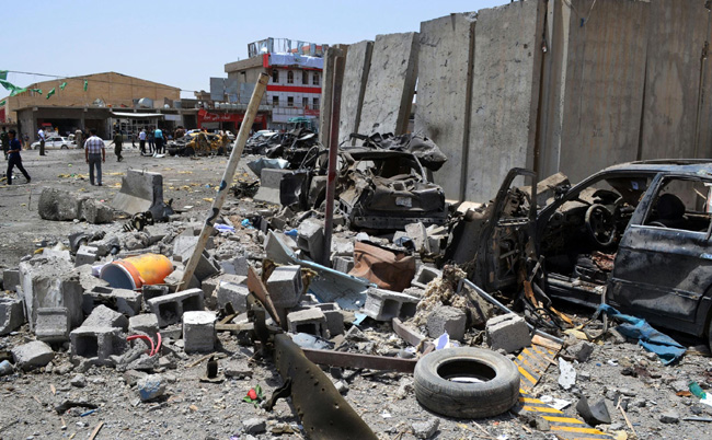 Arabia Saudita: esplosione in una moschea, 30 morti. Isis rivendica Arabia Saudita: esplosione in una moschea, 30 morti. Isis rivendica