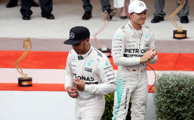 Gp Montecarlo: autogol Mercedes, Hamilton 3°. Lauda: “Inaccettabile” Gp Montecarlo: autogol Mercedes, Hamilton 3°. Lauda: “Inaccettabile”