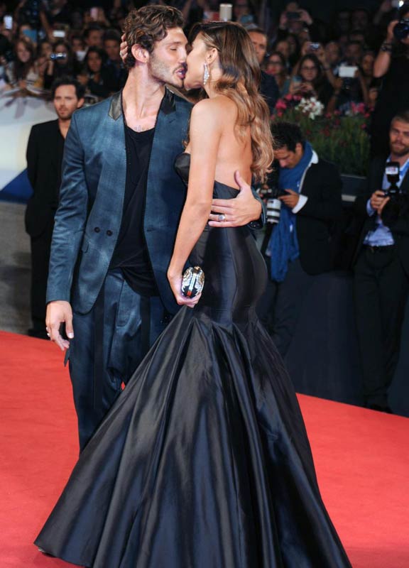 Belen, la “crisi” con Stefano de Martino e la figuraccia Social Belen, la “crisi” con Stefano de Martino e la figuraccia Social