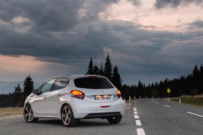 Peugeot 208:la francesina si rifà il trucco Peugeot 208:la francesina si rifà il trucco