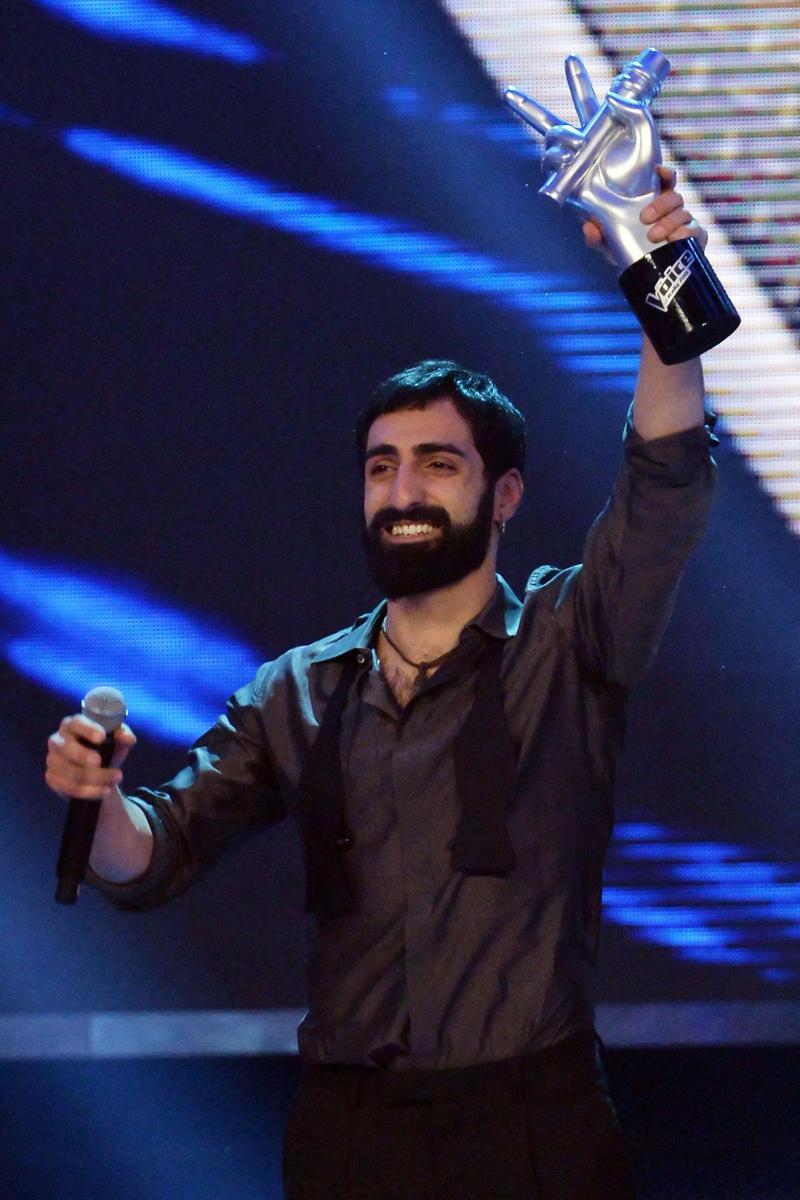 The Voice, vince Fabio Curto. E Tiziano Ferro emoziona col nuovo singolo The Voice, vince Fabio Curto. E Tiziano Ferro emoziona col nuovo singolo