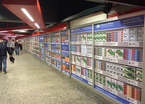 La spesa? In metro con un click: arrivano i ‘negozi virtuali’ La spesa? In metro con un click: arrivano i ‘negozi virtuali’