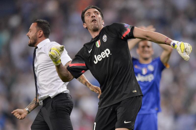 Juventus, Elkann assegna il Pallone d’Oro: Lo merita Buffon” Juventus, Elkann assegna il Pallone d’Oro: Lo merita Buffon”