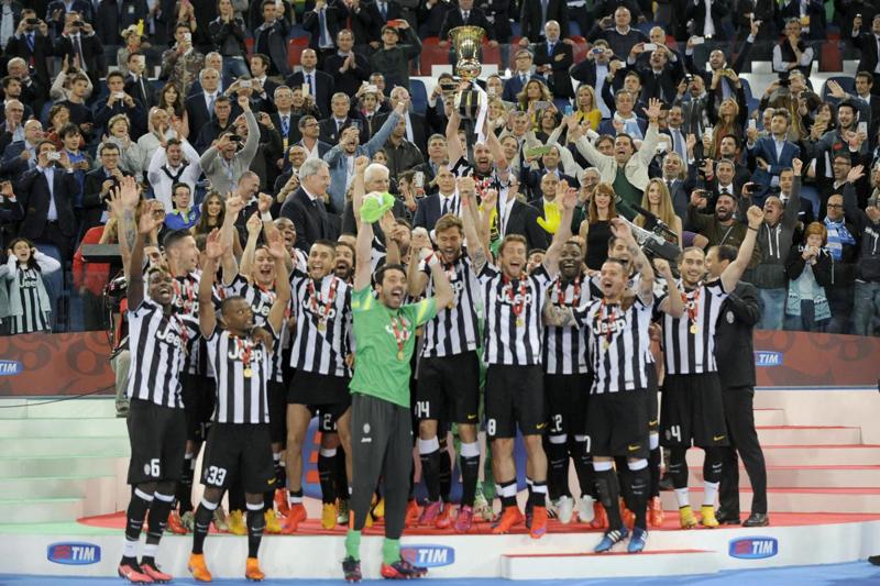 Juventus, Elkann assegna il Pallone d’Oro: Lo merita Buffon” Juventus, Elkann assegna il Pallone d’Oro: Lo merita Buffon”