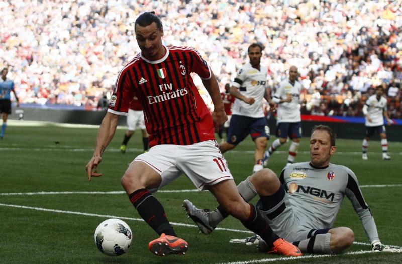 Berlusconi: Ibrahimovic al Milan. Mino Raiola: “Non lo sapevo” Berlusconi: Ibrahimovic al Milan. Mino Raiola: “Non lo sapevo”