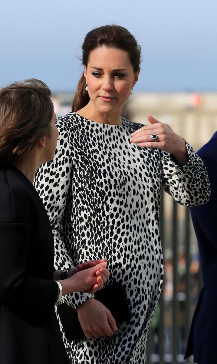 Kate Middleton, caos con la Regina. Tutta colpa di…