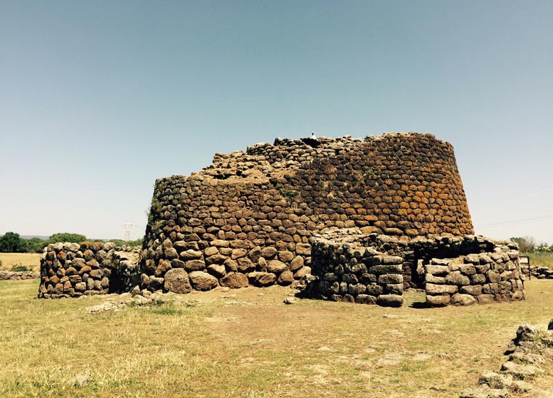Sardegna, alla scoperta delle terme e dell’antica civiltà nuragica Sardegna, alla scoperta delle terme e dell’antica civiltà nuragica