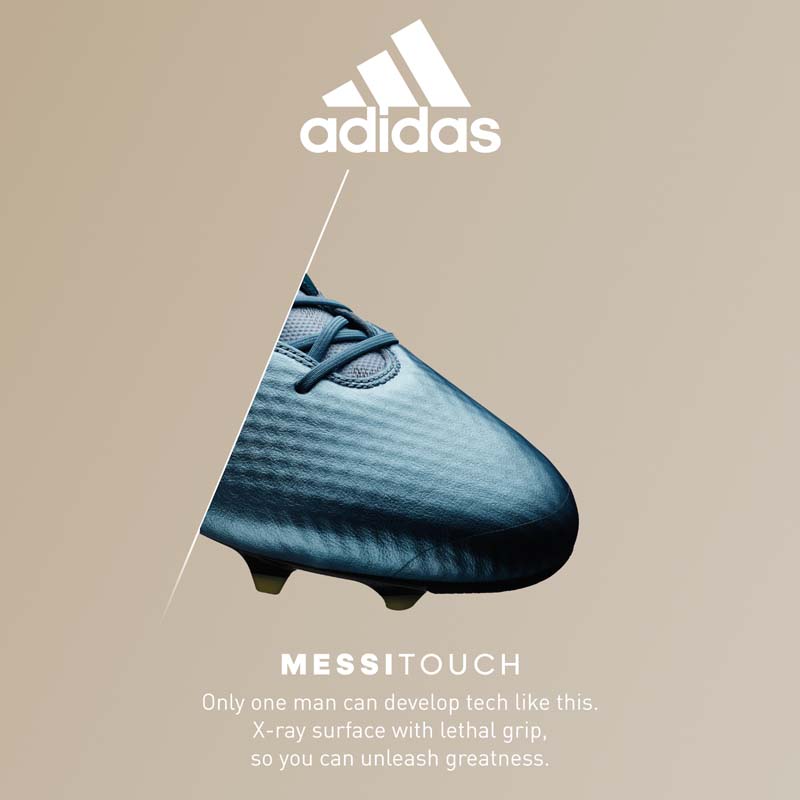 Juventus-Barcellona, Messi tira fuori le scarpe a raggi X