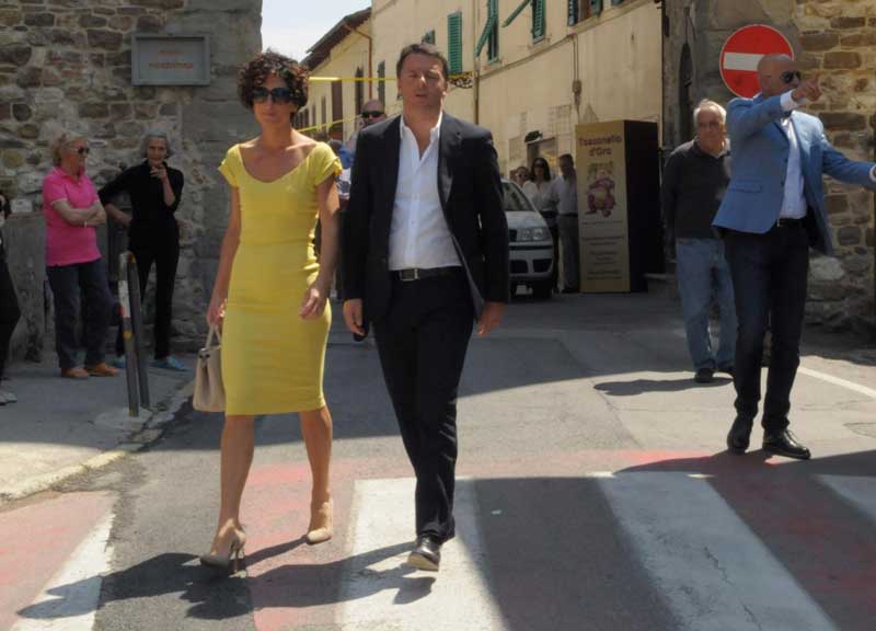 Amici, Matteo Renzi ospite della finale di Maria de Filippi Amici, Matteo Renzi ospite della finale di Maria de Filippi