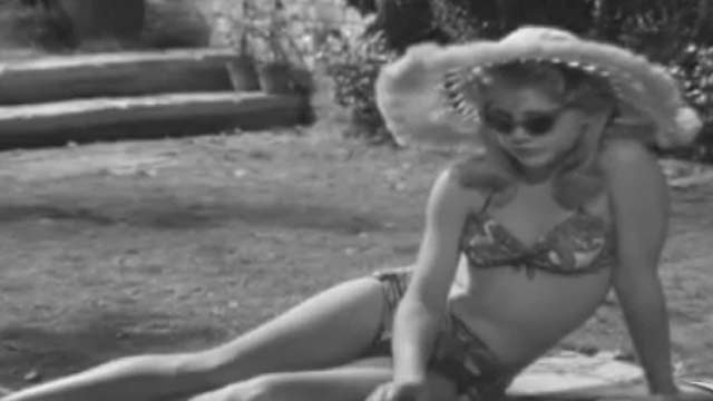 Sesso tra adolescenti, dalle ragazze-doccia alle webcam-girl Sesso tra adolescenti, dalle ragazze-doccia alle webcam-girl