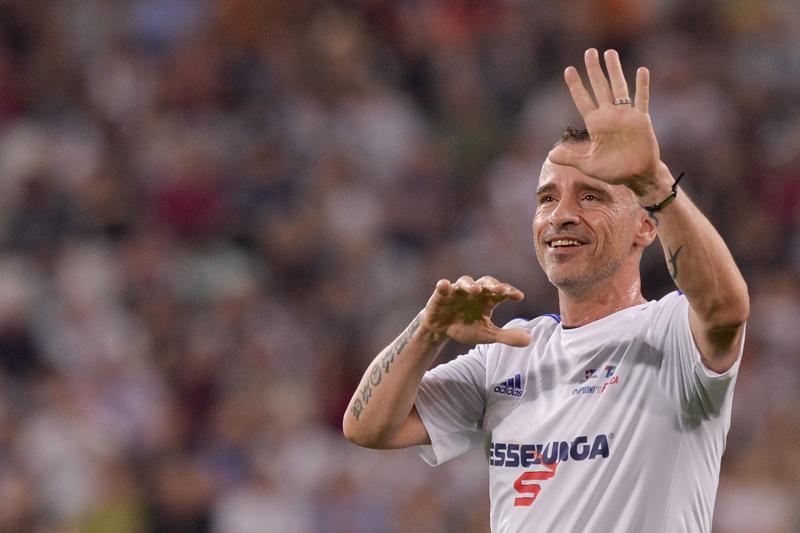 Barbarossa a Eros Ramazzotti: “T’ammazzo”. Poi la pace Barbarossa a Eros Ramazzotti: “T’ammazzo”. Poi la pace