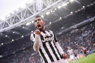 Juventus, rivoluzione in attacco: rebus Tevez (non solo). Van Persie..