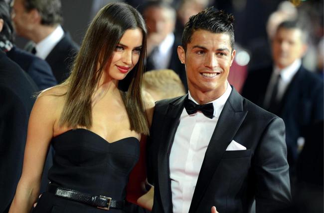 In aereo con 55mila euro nella borsetta. Fermata la madre di Cristiano Ronaldo In aereo con 55mila euro nella borsetta. Fermata la madre di Cristiano Ronaldo