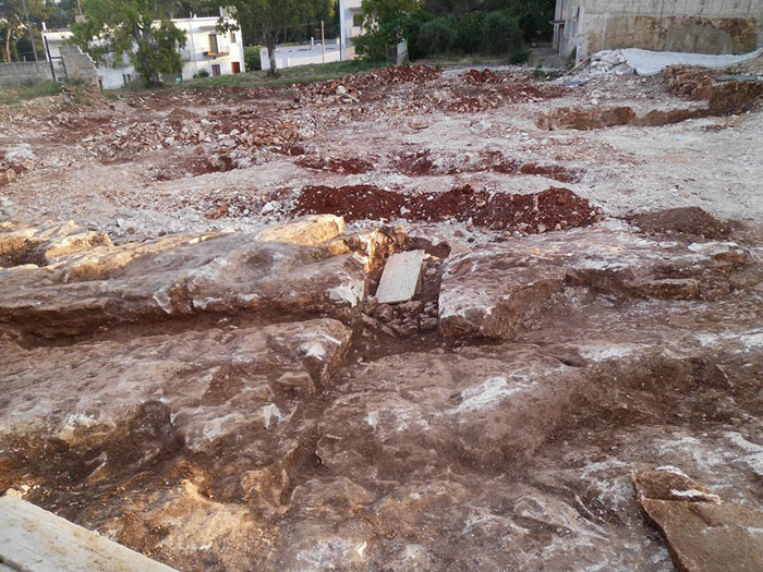 Ceglie, scoperte tombe del periodo messapico. Ma rischiano di sparire Ceglie, scoperte tombe del periodo messapico. Ma rischiano di sparire