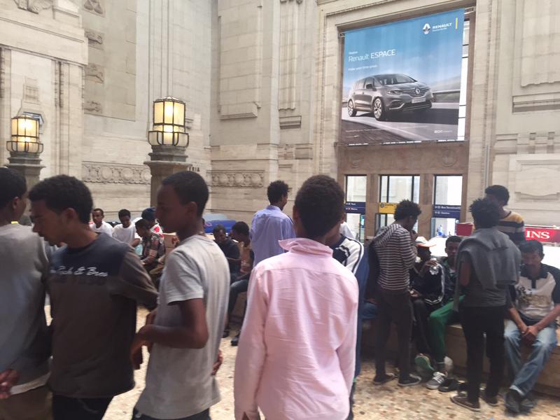 Migranti, ancora un centinaio in Centrale: “Scabbia, ustioni e piaghe” Migranti, ancora un centinaio in Centrale: “Scabbia, ustioni e piaghe”