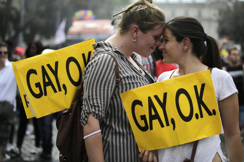 Al RomaPride la sfilata dei diritti Lgbt. FOTO Al RomaPride la sfilata dei diritti Lgbt. FOTO