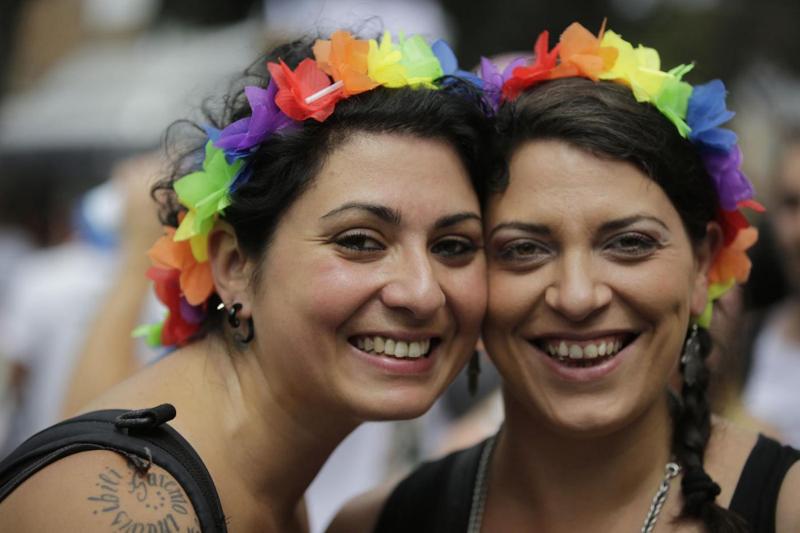 Al RomaPride la sfilata dei diritti Lgbt. FOTO Al RomaPride la sfilata dei diritti Lgbt. FOTO