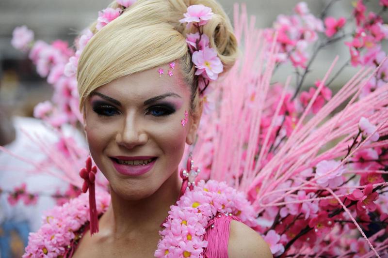 Al RomaPride la sfilata dei diritti Lgbt. FOTO Al RomaPride la sfilata dei diritti Lgbt. FOTO