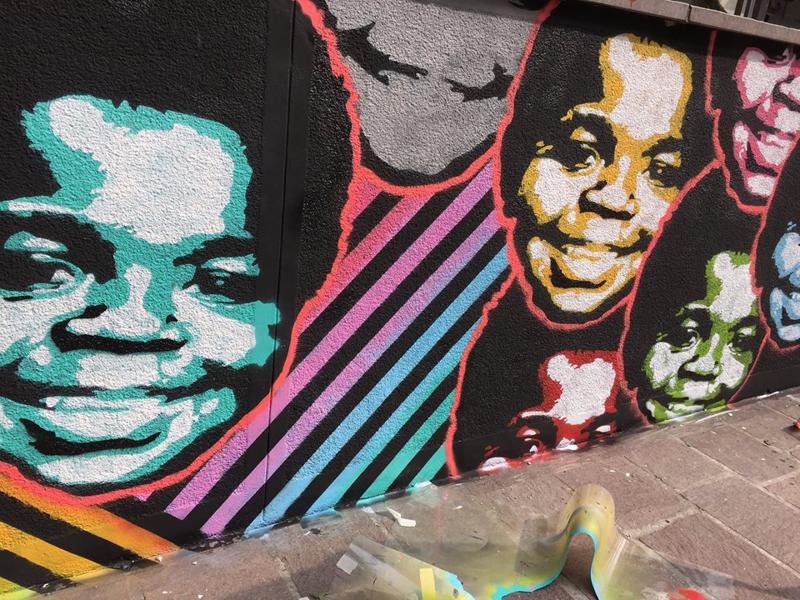 Cesariano, il quartiere ripristina il murale cancellato di Pao